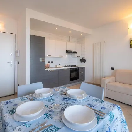 Brezza Di Mare - Bilocale Panoramico Con Parcheggio Appartamento