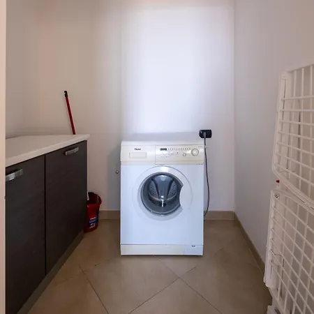 Brezza Di Mare - Bilocale Panoramico Con Parcheggio Appartamento *