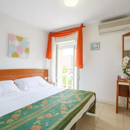 Ada Hotel 3*