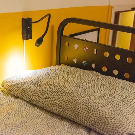 بيت شباب Sunflower Backpacker & Bar