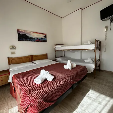 Hotel Anny 3*