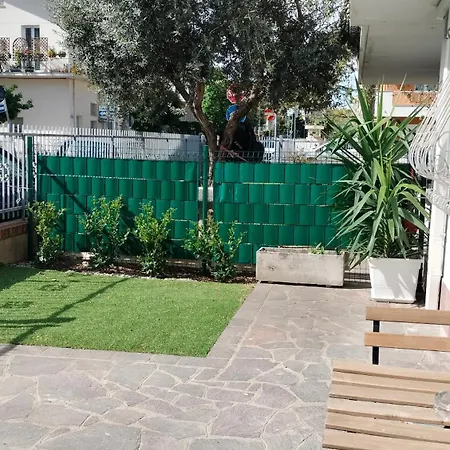 Cthomerimini, Miramare Appartamento *