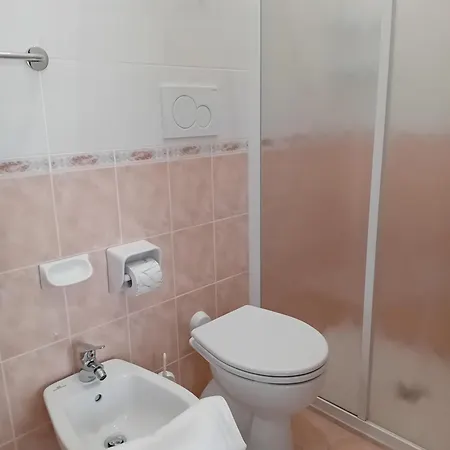 Mira Otel 2*