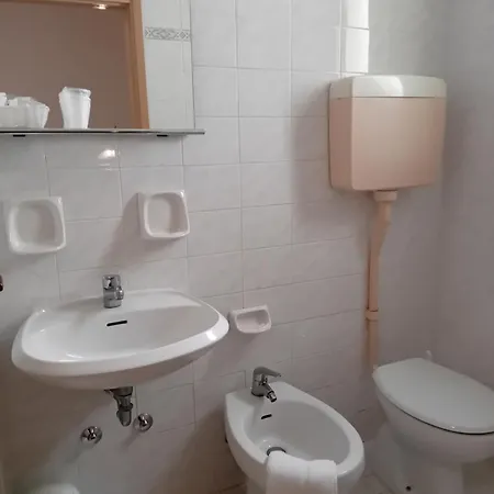Otel Mira