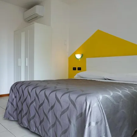 Azzurra Hotel apartamentowy 3*
