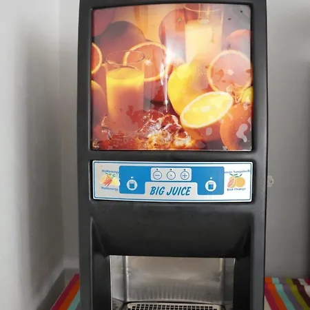 Malibu Mare ホテル 2*
