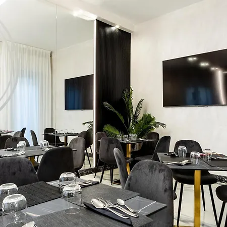 La Tour Palace & Restaurant Szálloda 3*