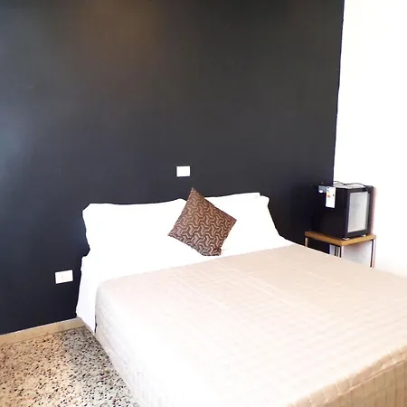 Otel Dinkli Rimini