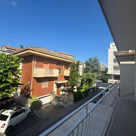 Eriale Nuova Gestione Hotel 2*