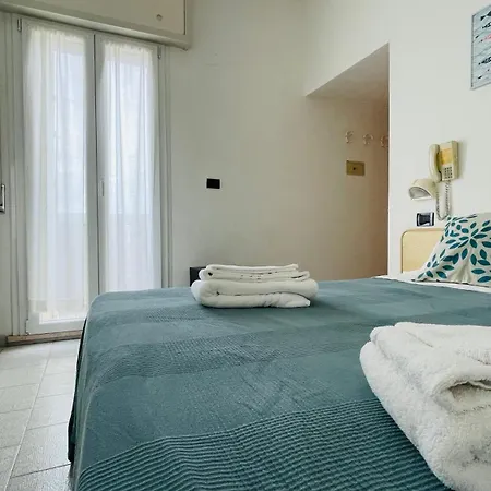 Hotel Denny 2*