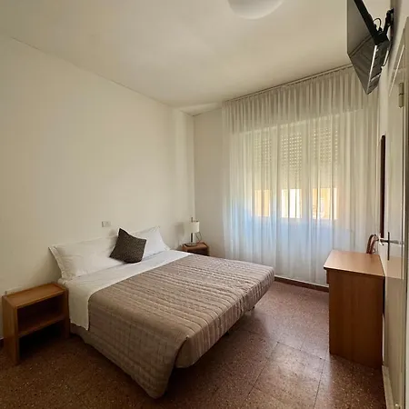 Dinkli Otel 3*