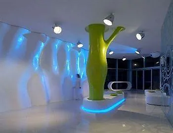 I-suite Hotel