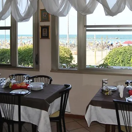 Otel Vistamare Viserba 2*