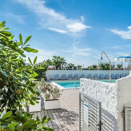 Hotel Corinna 3*