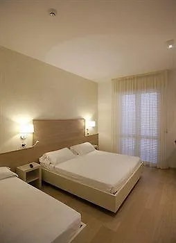 Szálloda Ghirlandina 3*