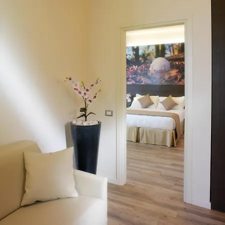 Life Hotel