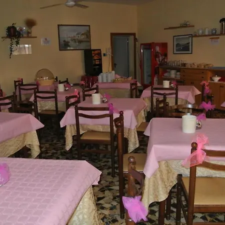 Zaghini 酒店 里米尼