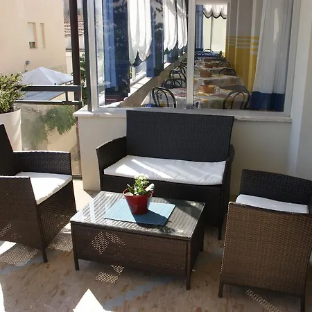 Goldene Rose 2* Rimini