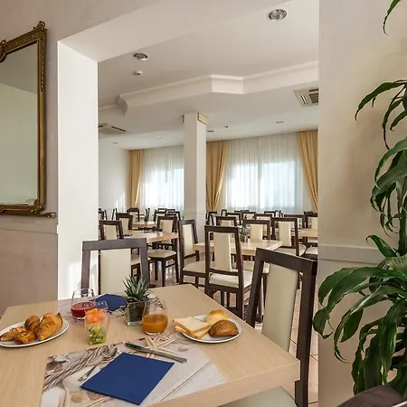 Hotel Corinna