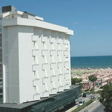 Hotel Regina Fronte Mare 3*
