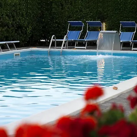 Hotel Life 4*