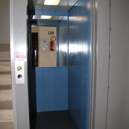 Vela Azzurra 2* רימיני