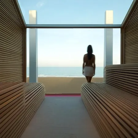 I-suite Hotel