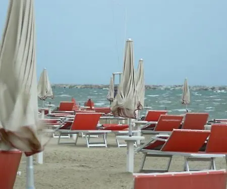 Rosy Hotel