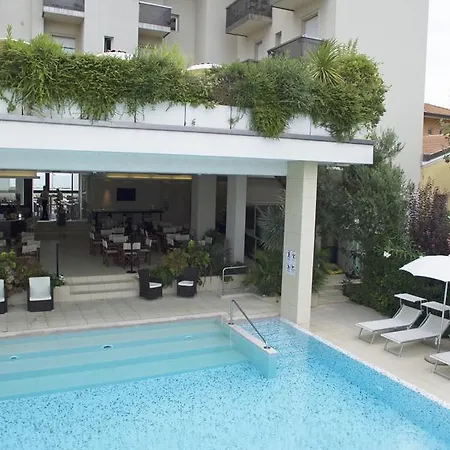 Byron Hotel 3*