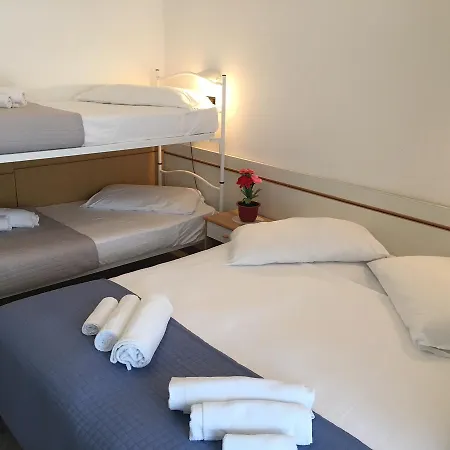 Hotel Glenn 3*