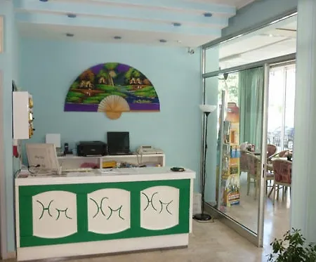 Maena Hotel 2*