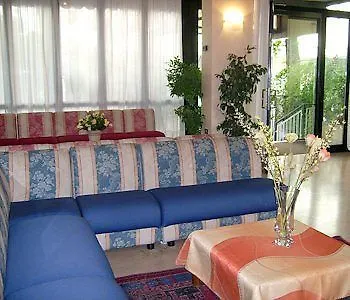 Отель Atrium