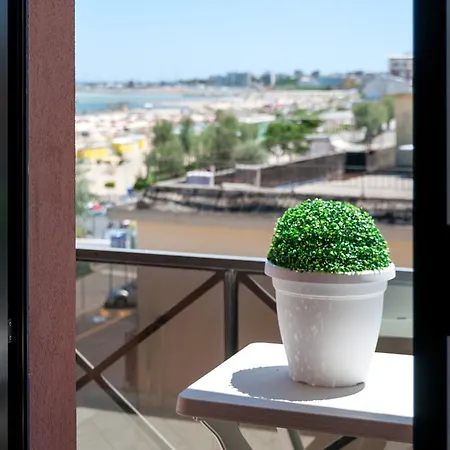 Residenza Sol 5* ريميني