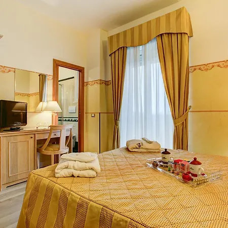 Byron Hotel 3*