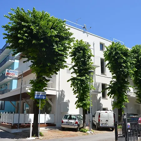 Ricci Hotel 2*