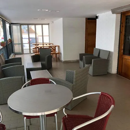 Nilla Hotel *