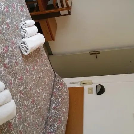 Giada Hotel 2*