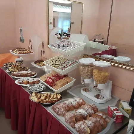 Manola 3*