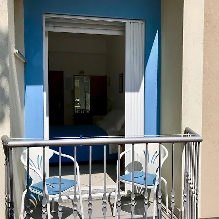 Blue Ribbon Hotel