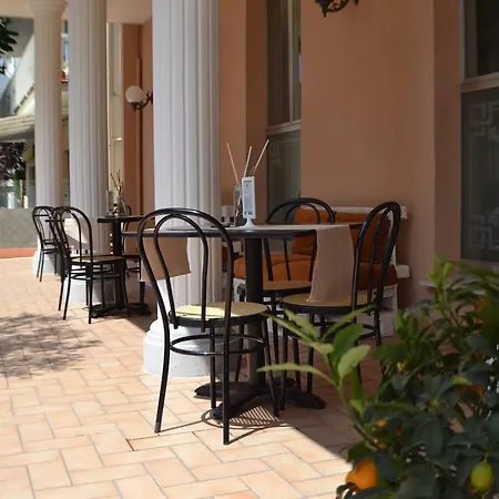 Otel Caterina 3*