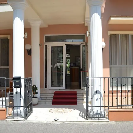 Caterina Otel 3*