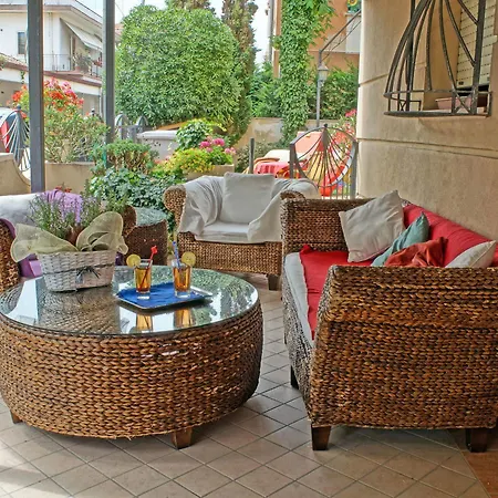 River Fronte Mare Con Piscina Hotel 3*