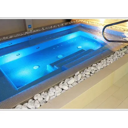 Aquila Azzurra Hotel 3*