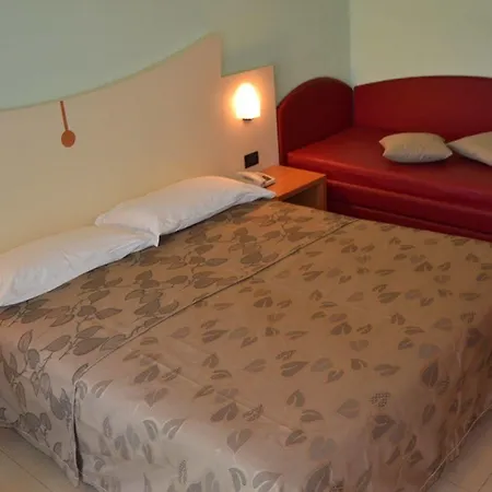 Zeus 3* Rimini