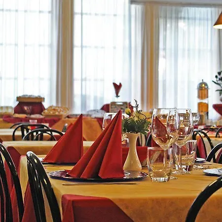 New Primula Hotel