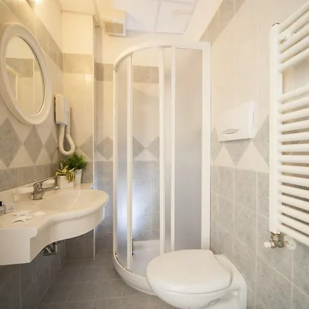 Hotel Jana 3*