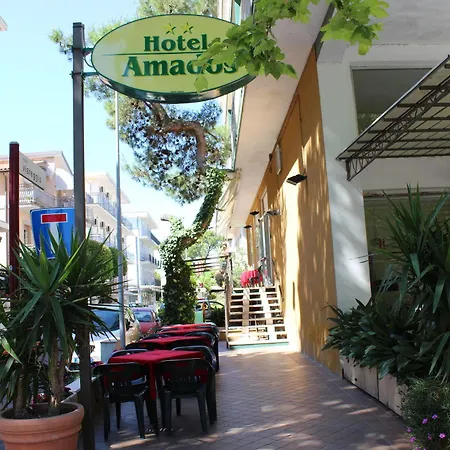 Amados Hotel 2*