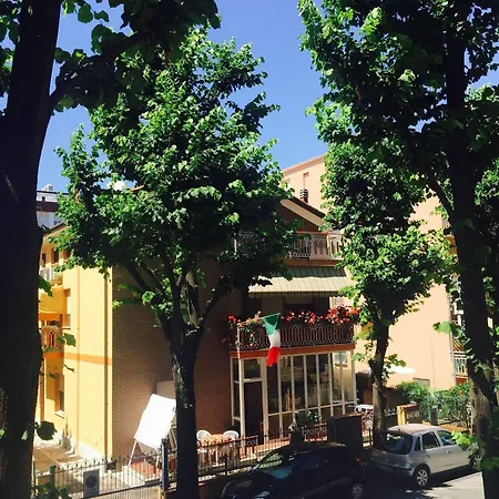 Leonarda Hotel