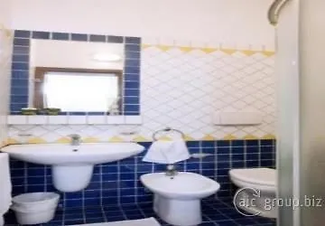 Riviera מלון דירות