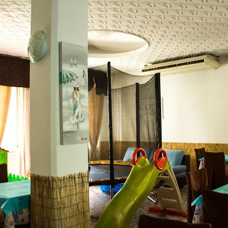Hotell Jolie 3*